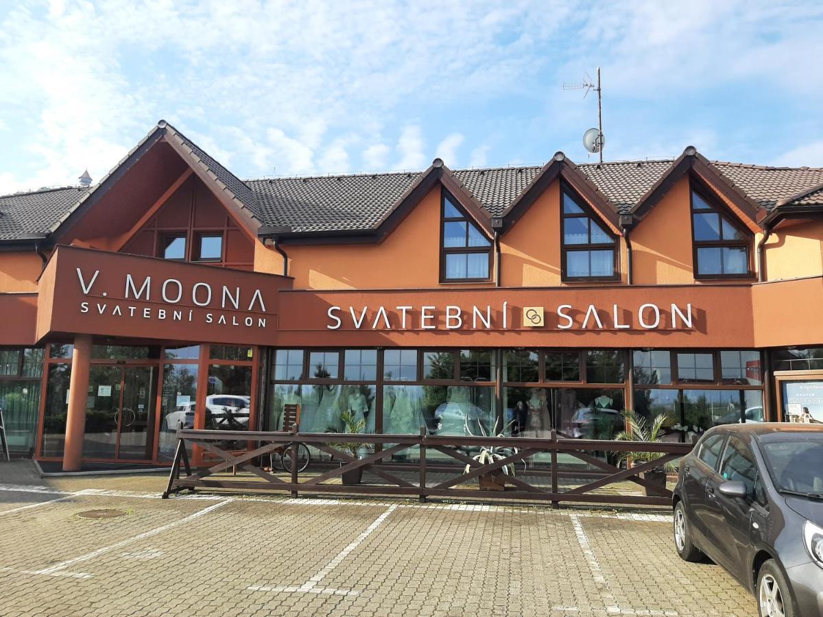 Garni Hotel Asas*** Мост Екстериор снимка