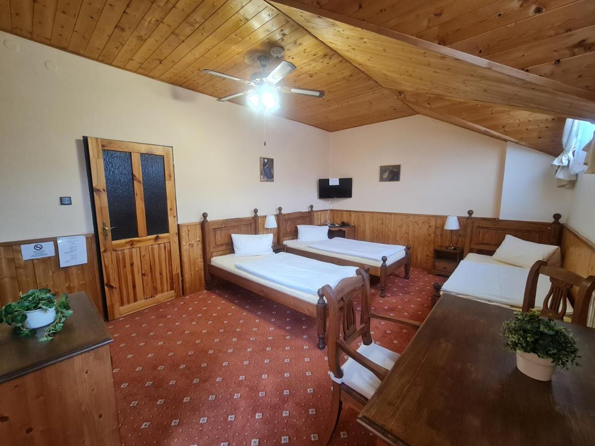 Garni Hotel Asas*** Мост Екстериор снимка