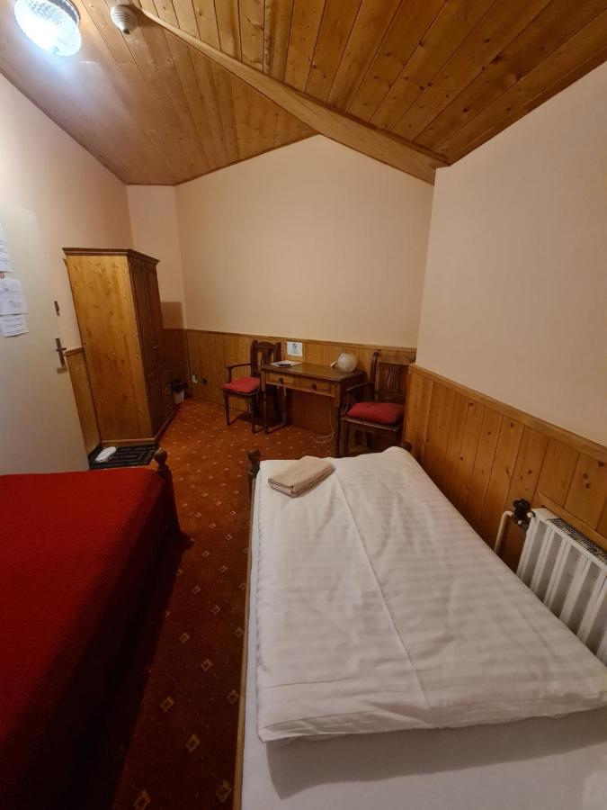 Garni Hotel Asas*** Мост Екстериор снимка