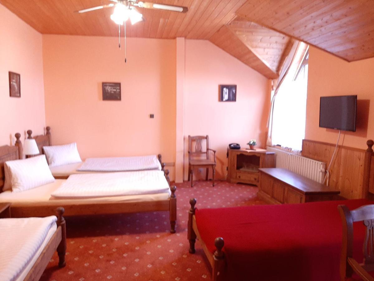 Garni Hotel Asas*** Мост Екстериор снимка