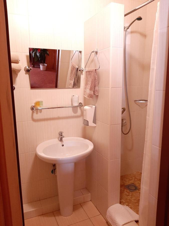 Garni Hotel Asas*** Мост Екстериор снимка