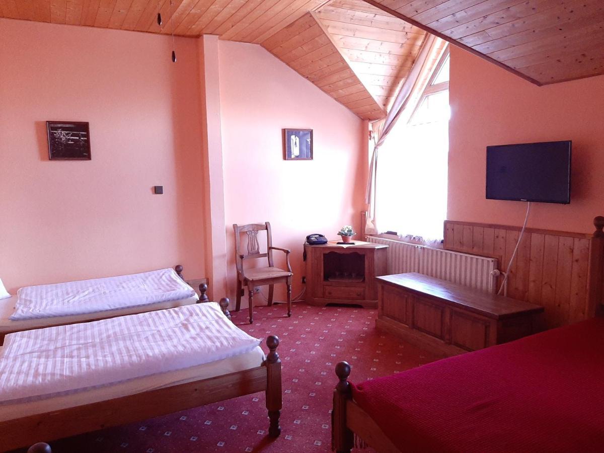 Garni Hotel Asas*** Мост Екстериор снимка