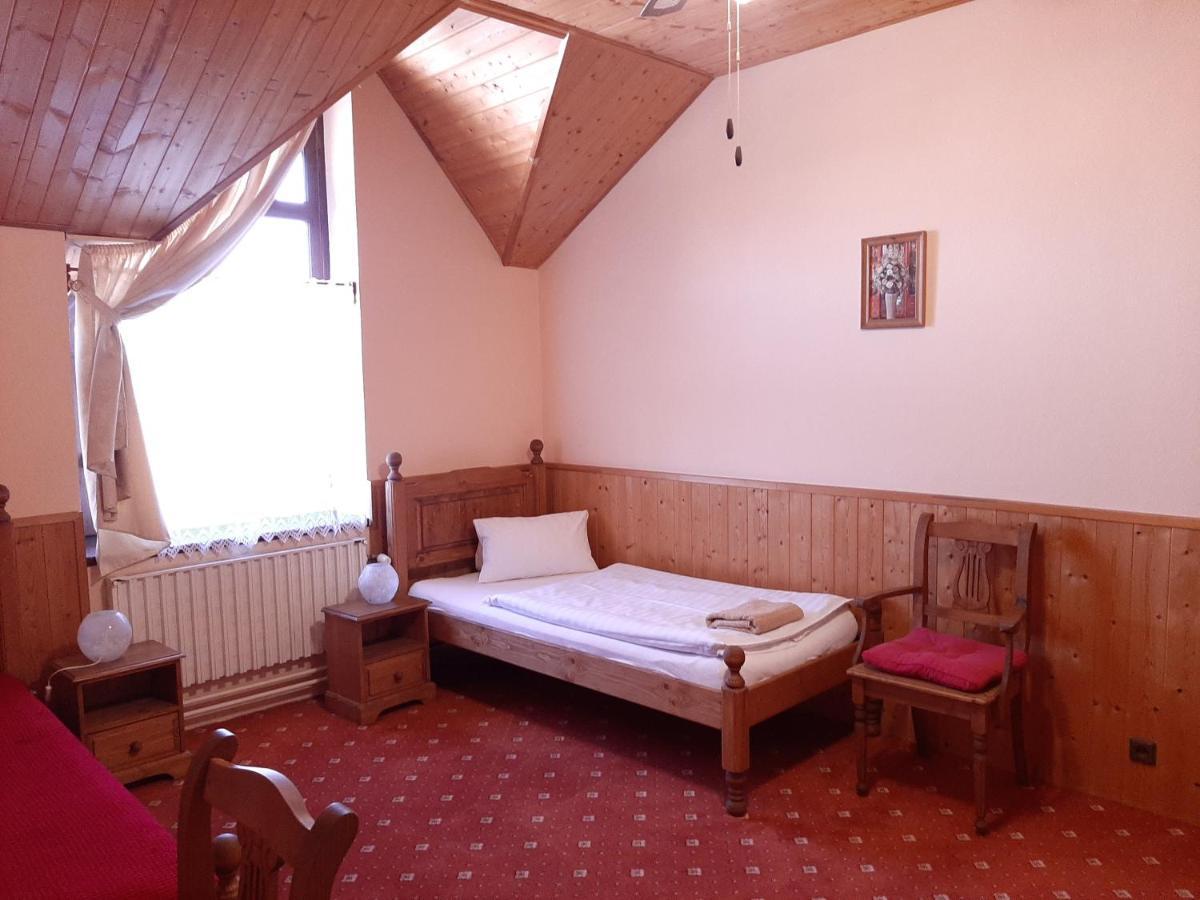 Garni Hotel Asas*** Мост Екстериор снимка