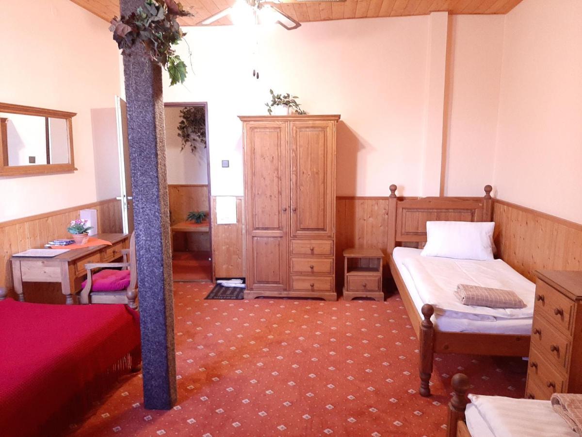 Garni Hotel Asas*** Мост Екстериор снимка