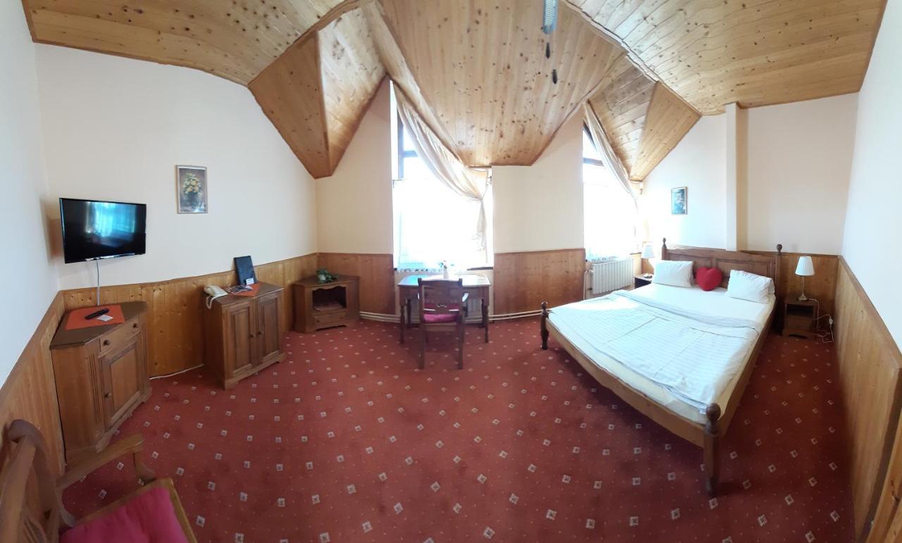 Garni Hotel Asas*** Мост Екстериор снимка